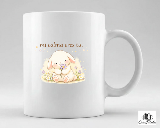 Taza blanca con frase mi calma eres tú y conejito kawaii diseño romántico
